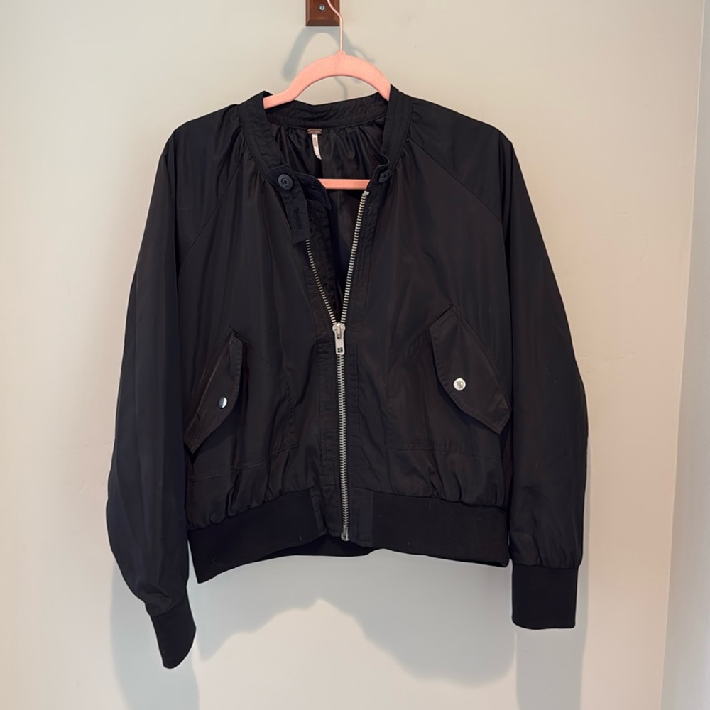 Free People black bomber jacket ladies sz M